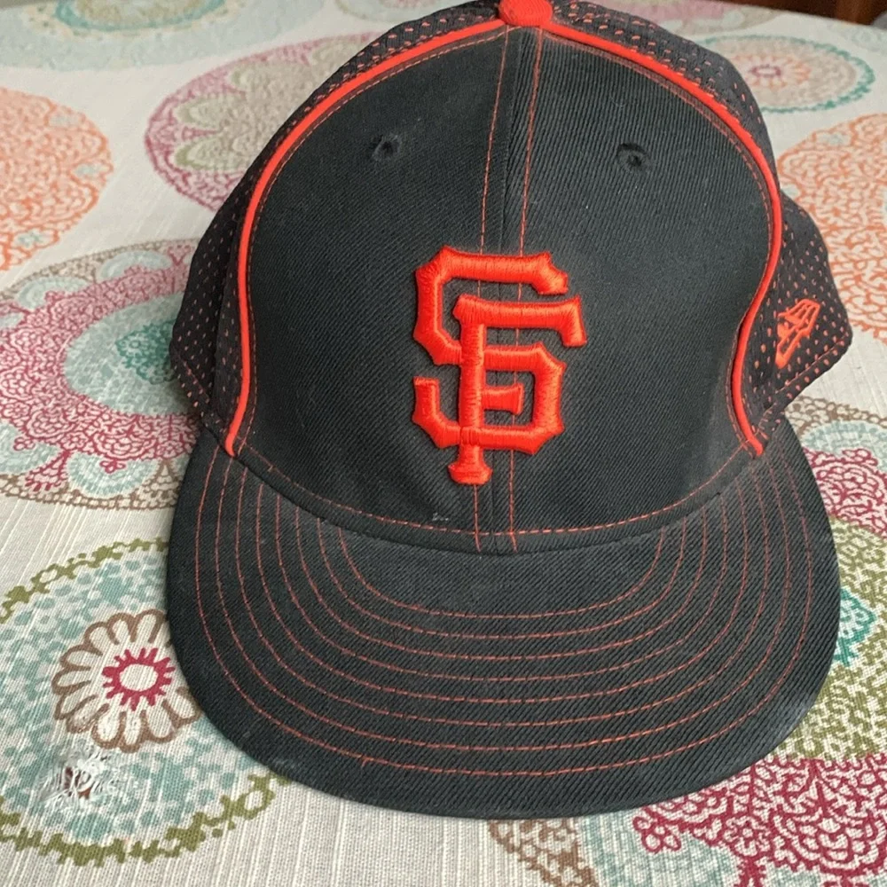 New Era San Francisco Giants Fitted Hat 7 3/4 EUC - Picture 3 of 7